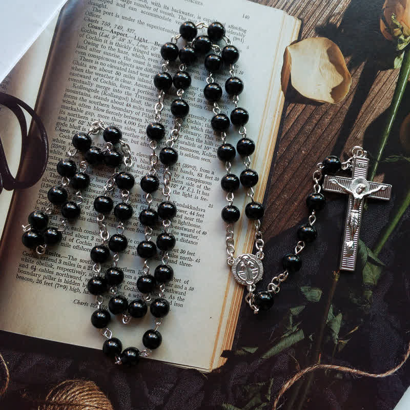Collana rosario in onice nero con croce gotica Olivenorma