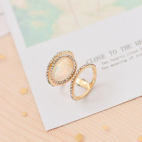Anello con pietra di luna irregolare Olivenorma