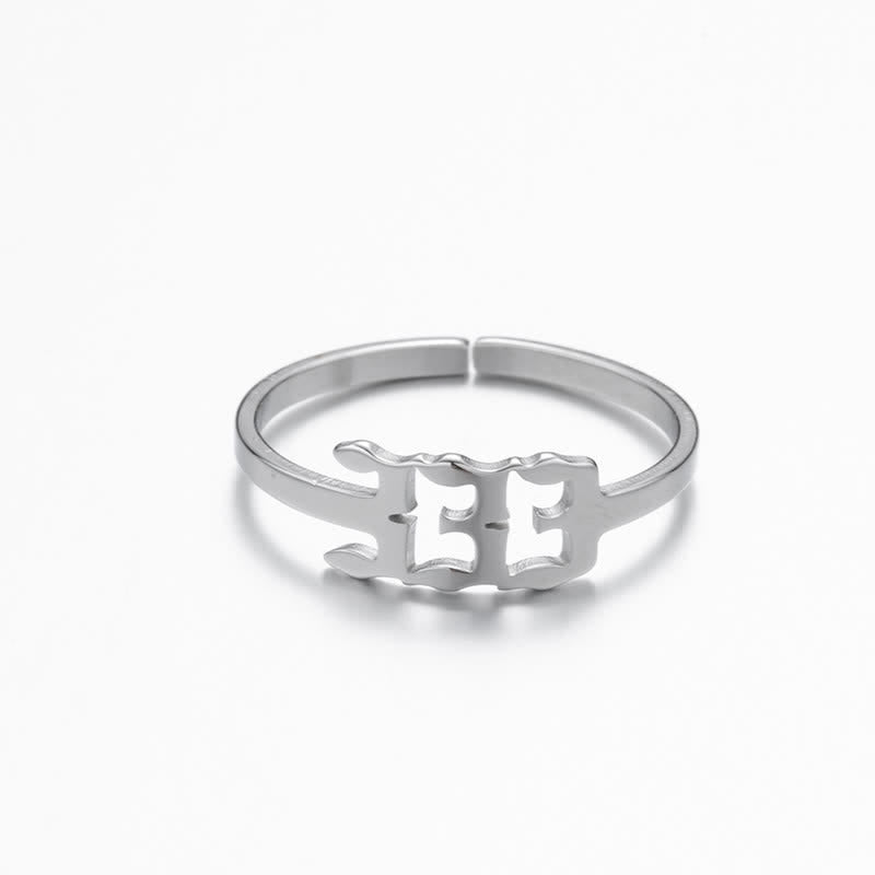 Anello portafortuna minimalista con numero angelico