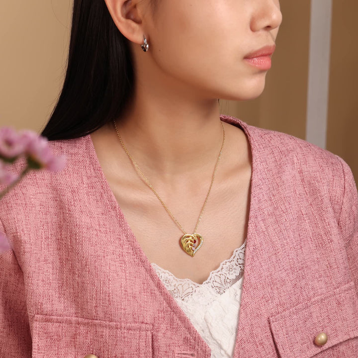 Collana personalizzata Olivenorma con cuore inciso e pietre portafortuna