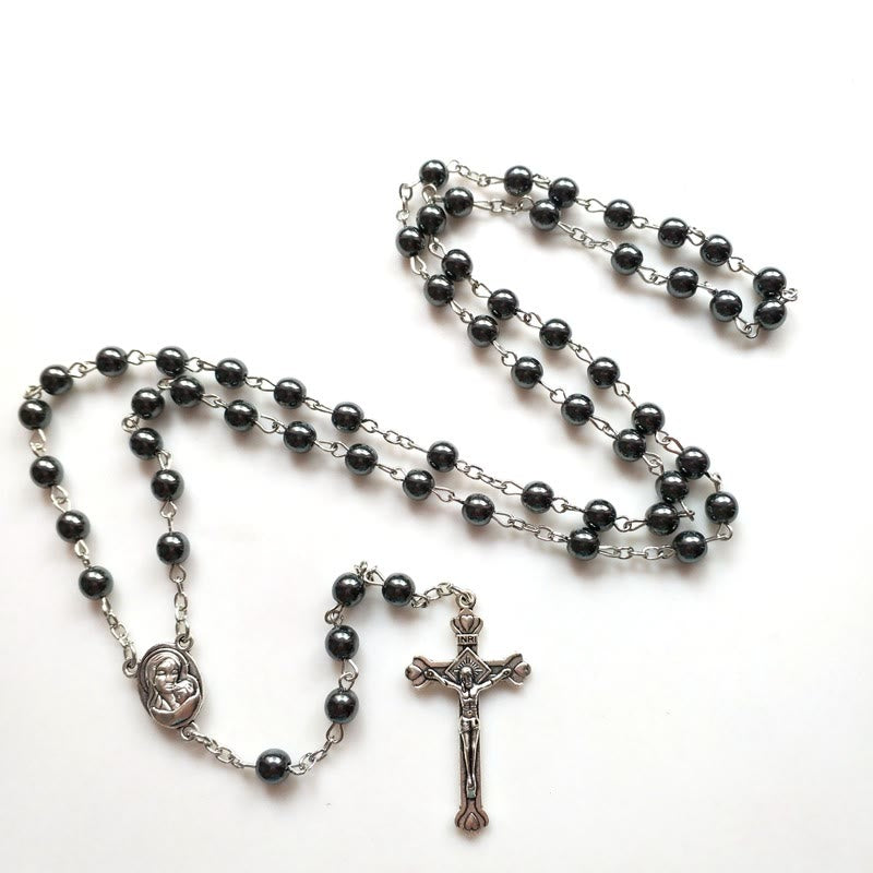 Collana con ciondolo a croce con medaglia sacra in ematite Olivenorma 
