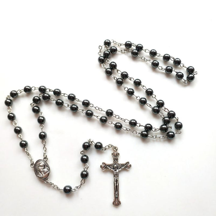 Collana con ciondolo a croce con medaglia sacra in ematite Olivenorma 