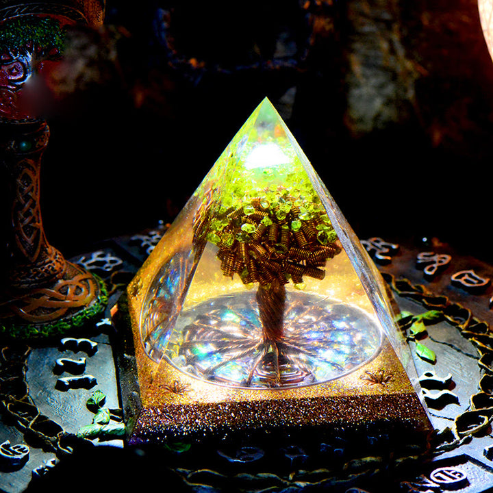 Olivenorma Albero della vita Peridoto Piramide di orgone