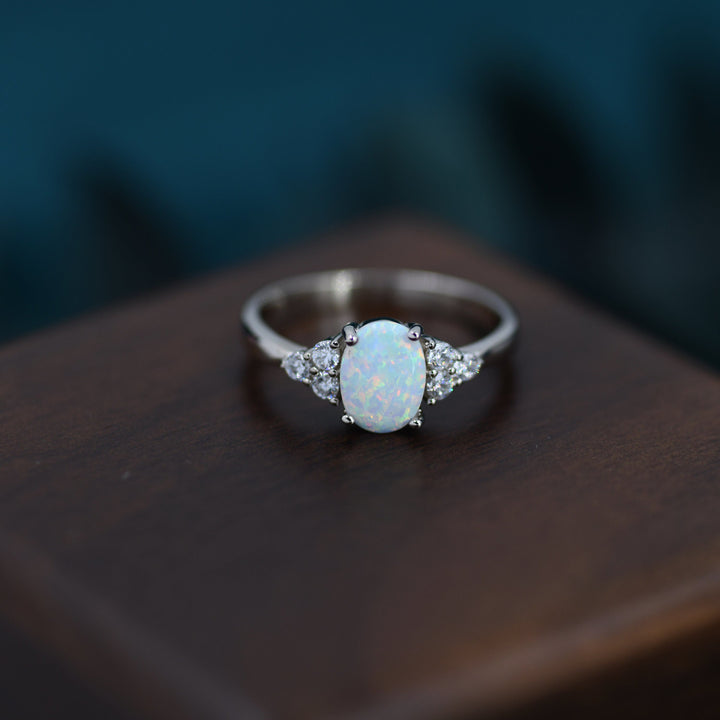 Anello Olivenorma Delicato Opale Ovale