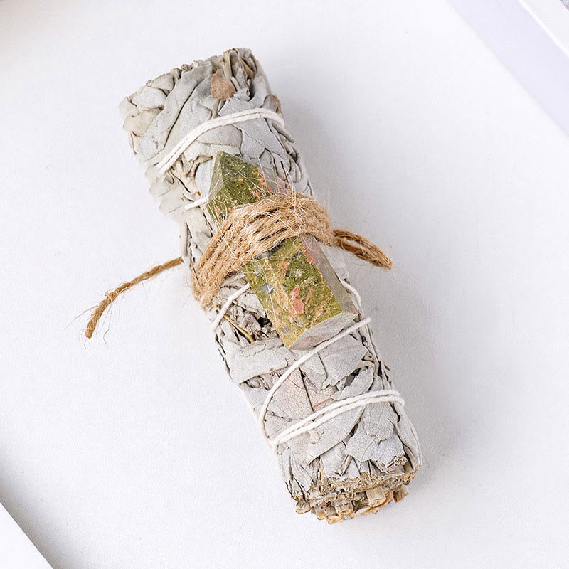 Decorazione in pietra preziosa per aromaterapia con prisma esagonale in cristallo di salvia bianca Olivenorma 
