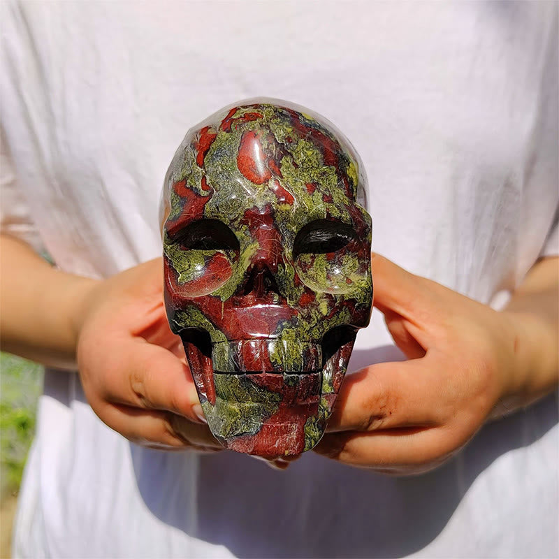 Olivenorma 10cm Decorazione in pietra preziosa con sangue di drago, teschio di cristallo 
