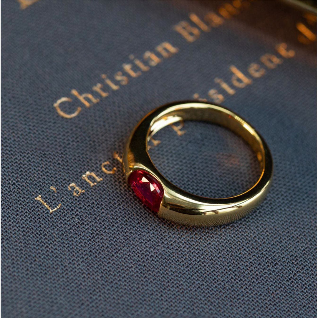 Anello di lusso minimalista placcato oro granato Olivenorma