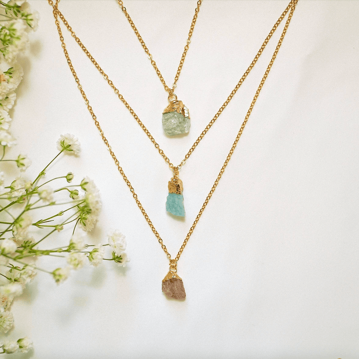 Collana con pietra preziosa grezza di cristallo irregolare Olivenorma 