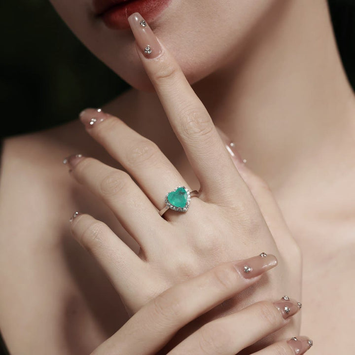 Anello squisito con tormalina Paraiba a forma di cuore Olivenorma
