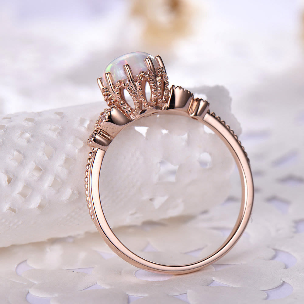Anello Olivenorma con pietra di luna rotonda e opale e zircone bianco 