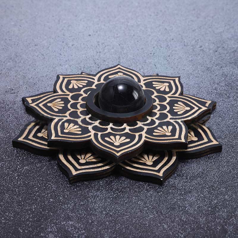 Supporto per sfera di cristallo in legno con esposizione di lotto Olivenorma