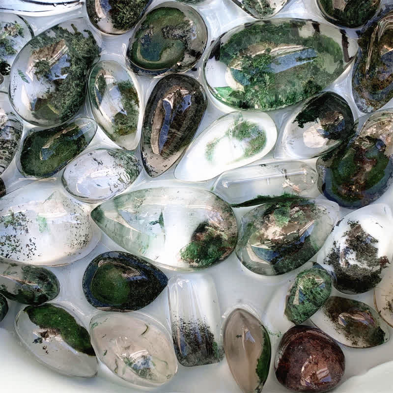 Ciondolo di cristallo curativo in quarzo fantasma verde