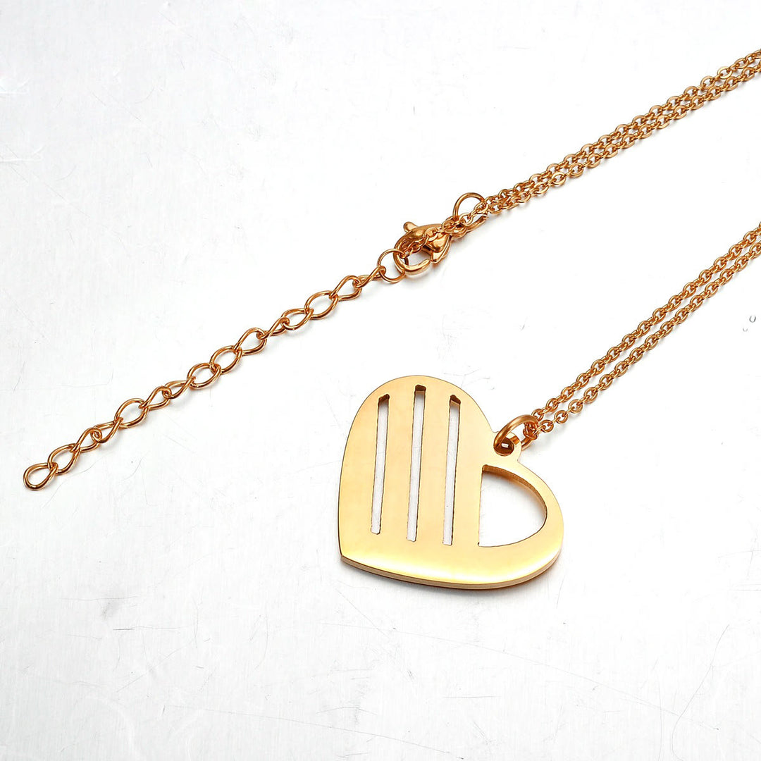 Collana con ciondolo con nome e pietra portafortuna a forma di cuore Olivenorma