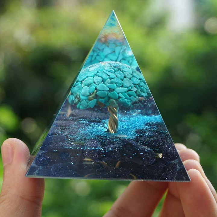 Piramide di orgone curativa in arenaria blu Olivenorma con turchese