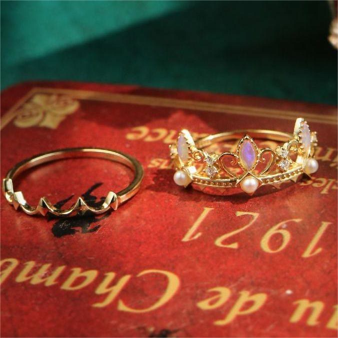 Anello con corona di Raperonzolo in perle d'acqua dolce e opalite Olivenorma 