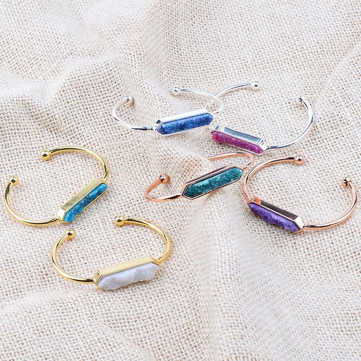 Olivenorma Bracciale rigido in rame e metallo con cristalli naturali 