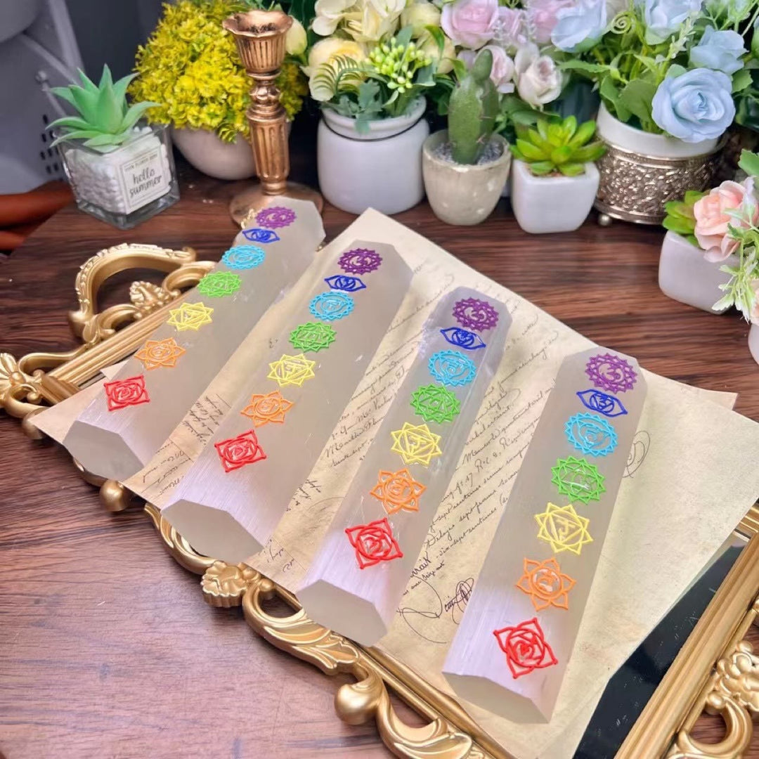 Decorazione a colonna esagonale in gesso marocchino Olivenorma 