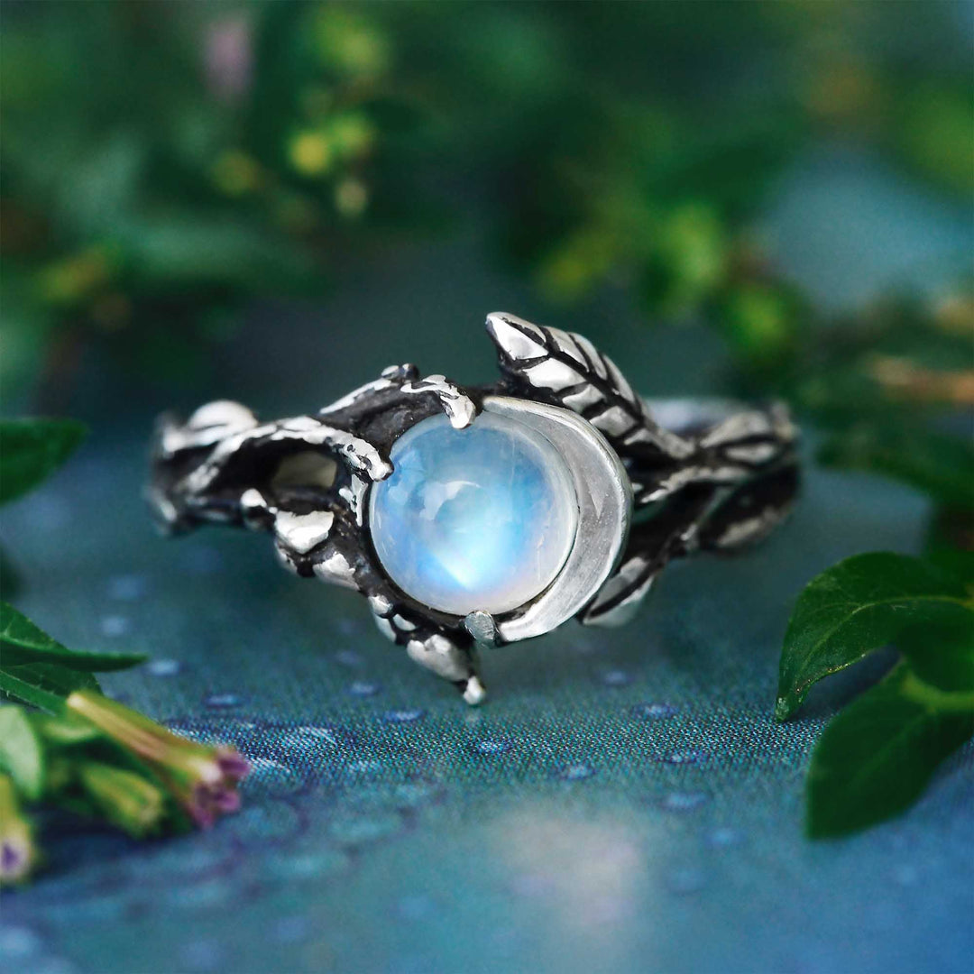Anello con luce lunare in pietra di luna Olivenorma 