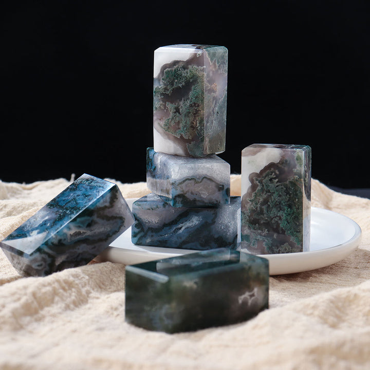 Decorazione con pietra preziosa geometrica a cubo in agata muschiata naturale Olivenorma