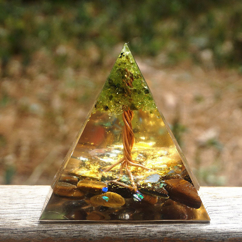 Olivenorma Radiance of Growth – Piramide dell'Albero della Vita con Peridoto e Occhio di Tigre - image 8