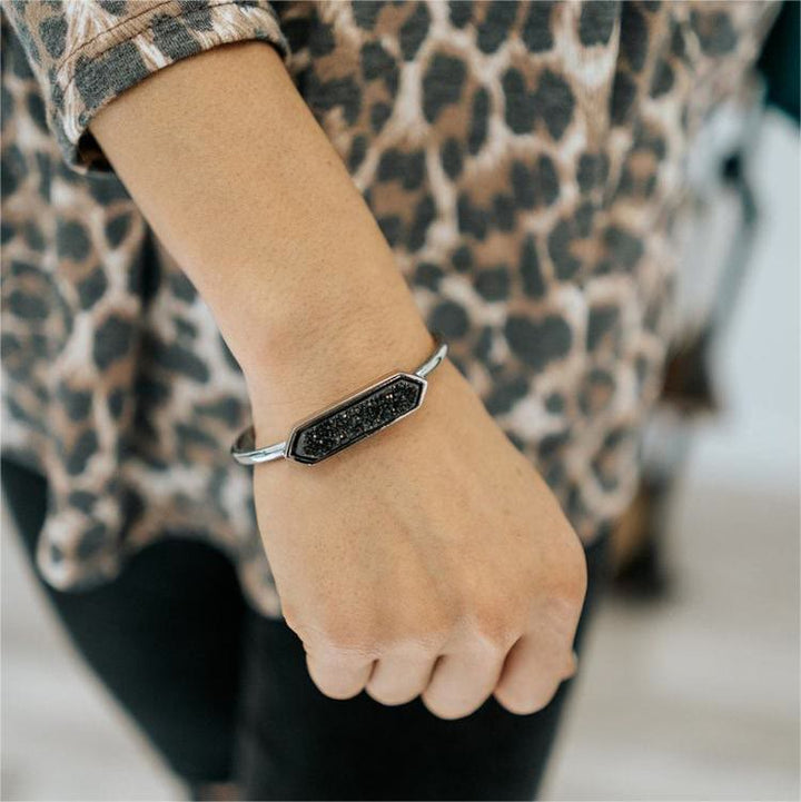 Olivenorma Bracciale rigido in rame e metallo con cristalli naturali 