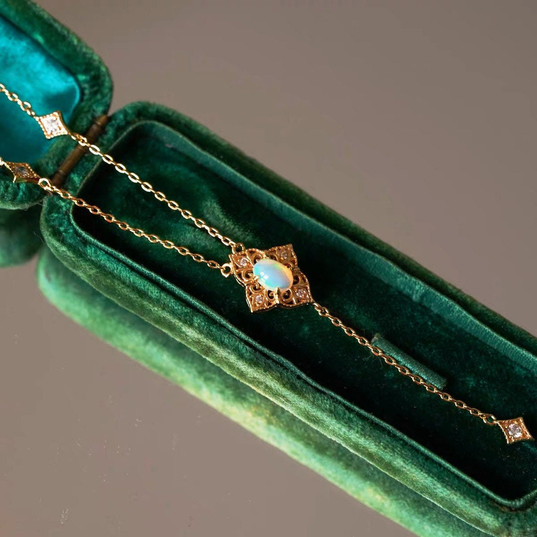 Collana Olivenorma Vintage Petali Opale in oro 14k