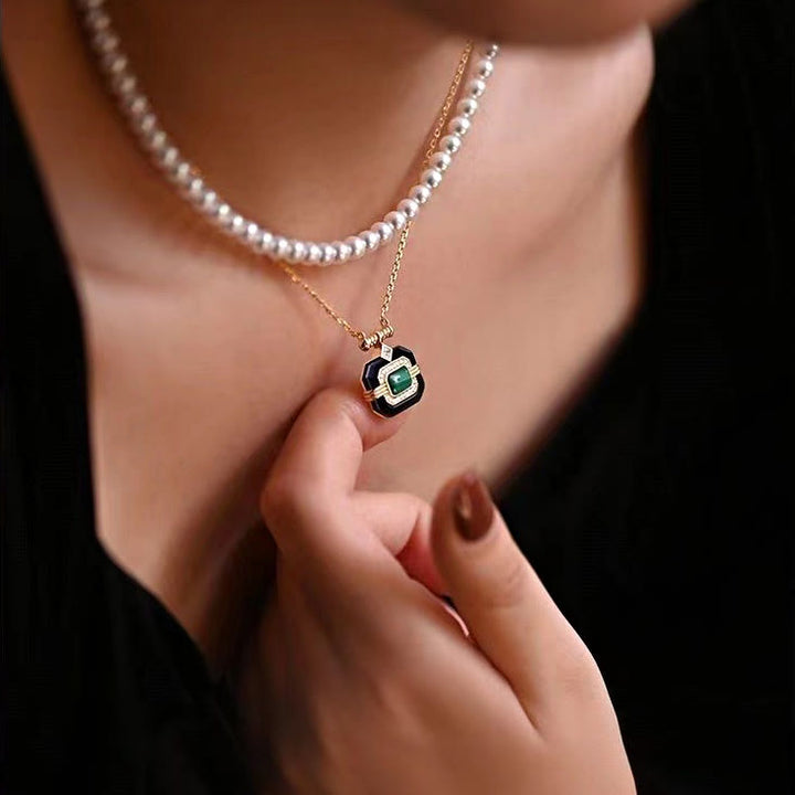 Collana vintage Olivenorma "Oltre l'Oasi" in smeraldo