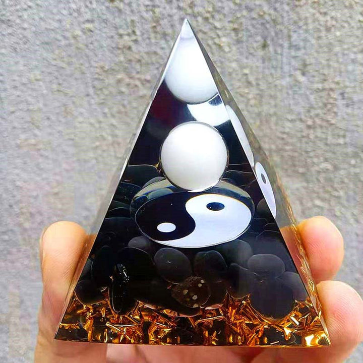 Piramide di giada bianca con ossidiana Olivenorma orgone curativo