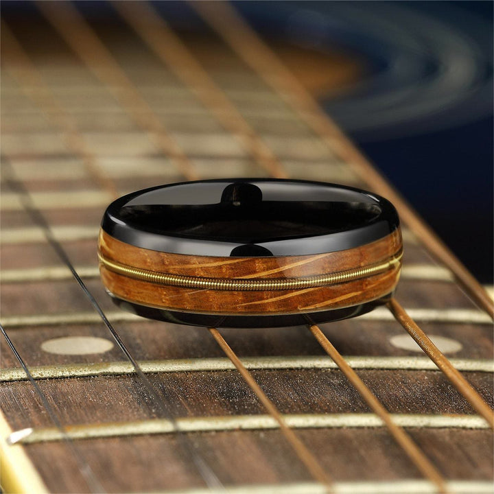 Corda per chitarra Olivenorma Whiskey Barrel Wood Anello in carburo di tungsteno nero