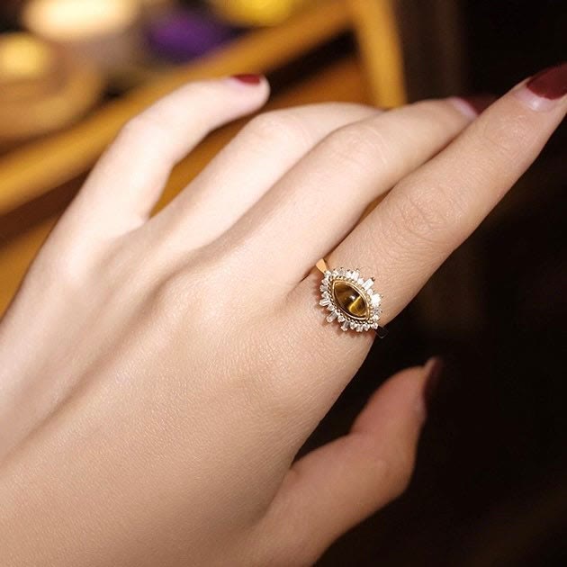 Anello vintage in oro 18 carati con occhio di tigre naturale Olivenorma 