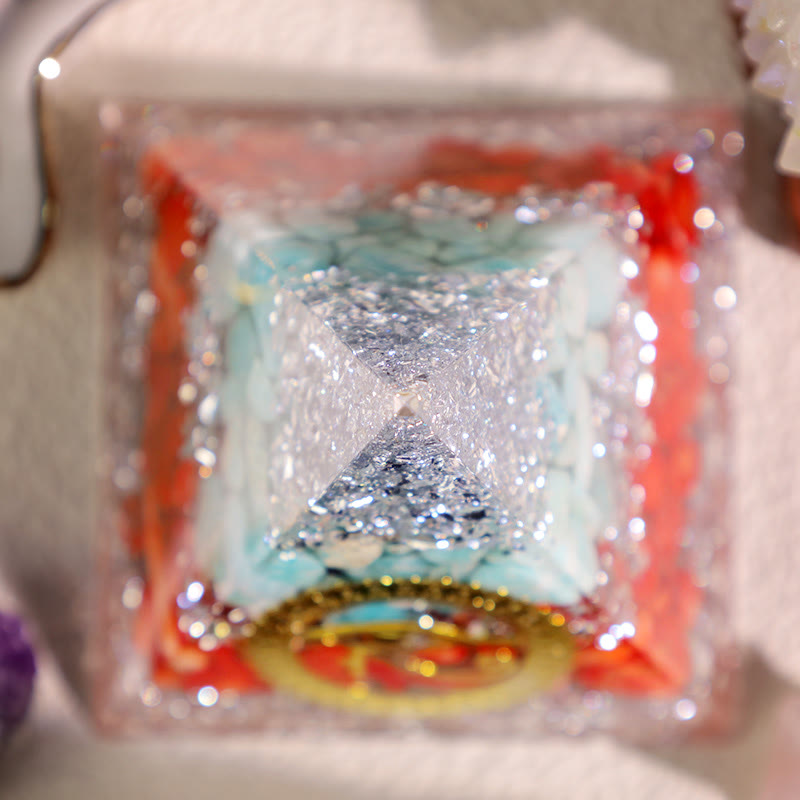 Olivenorma Amazzonite Corallo Rosso Occhio di Horus Piramide Orgonica