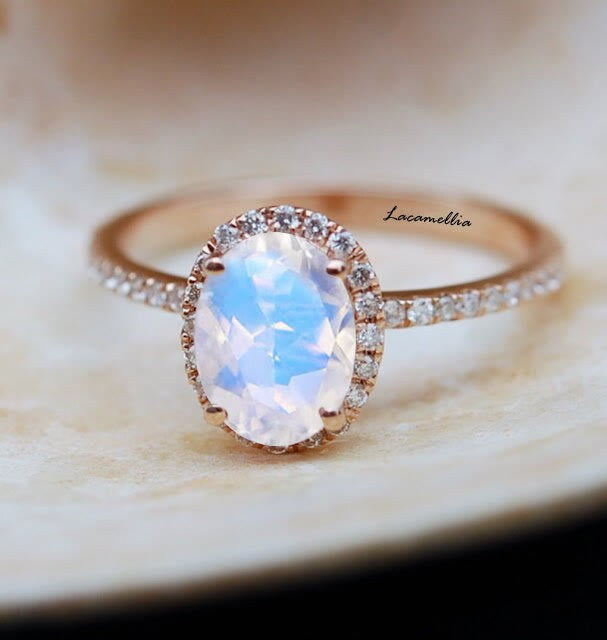 Anello di lusso in oro rosa con pietra di luna Olivenorma 