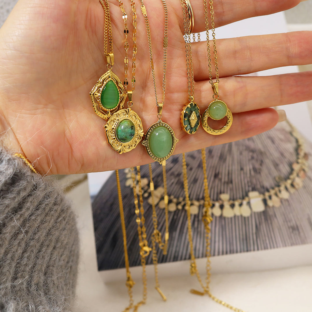 Collana con ciondolo ovale turchese africano verde Olivenorma 