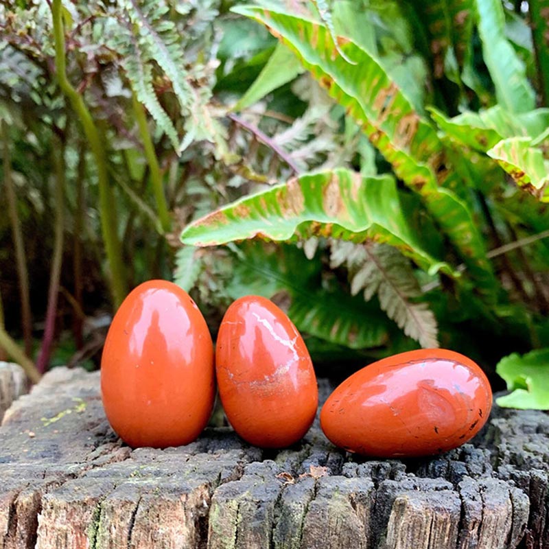 Uovo di cristallo di fuoco spirito diaspro rosso pasquale