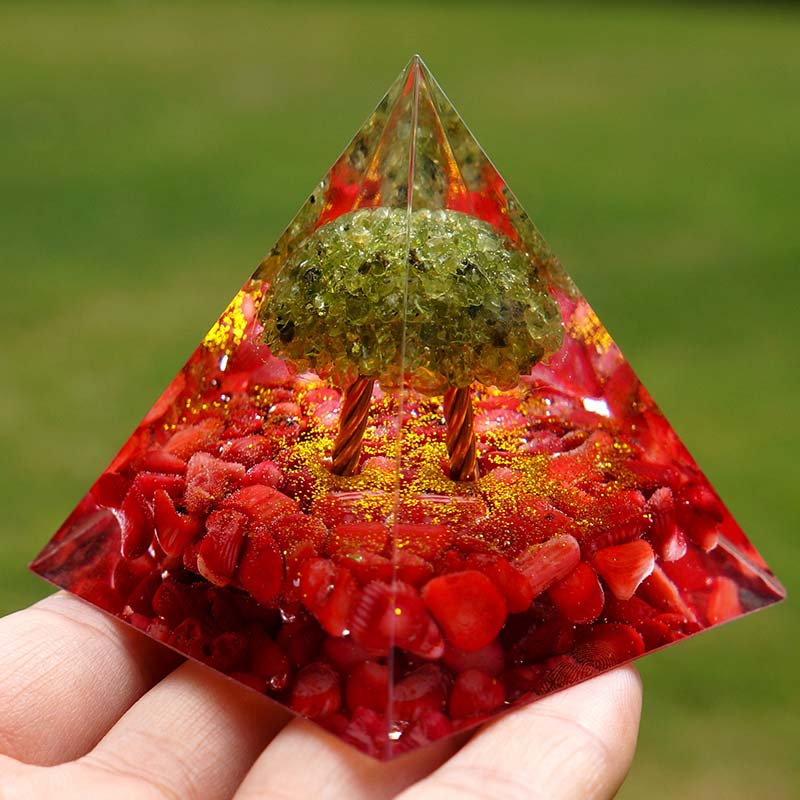 Olivenorma Peridot con corallo rosso Albero della vita Piramide di orgone
