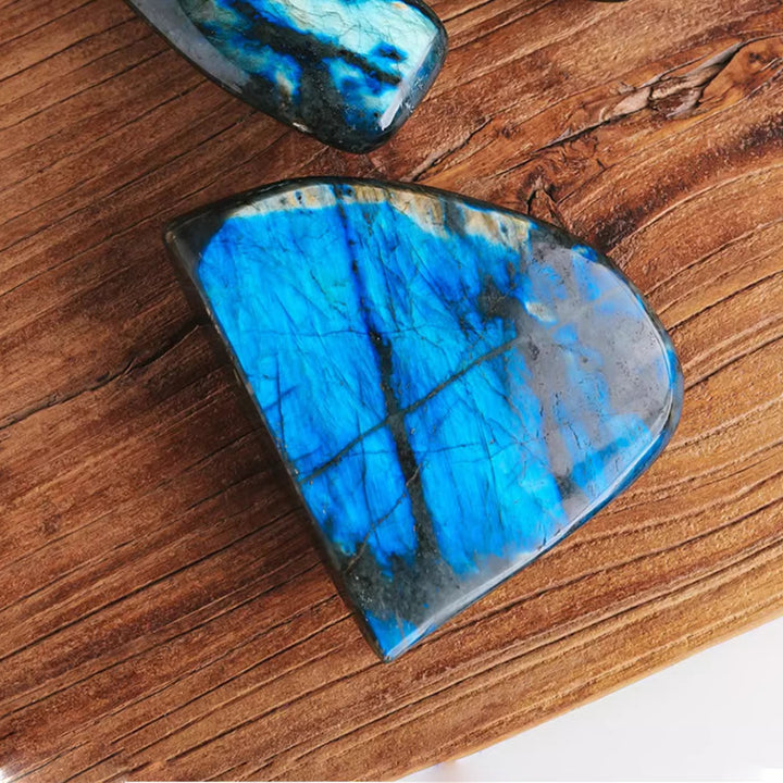 Decorazione in pietra preziosa grezza naturale di labradorite Olivenorma