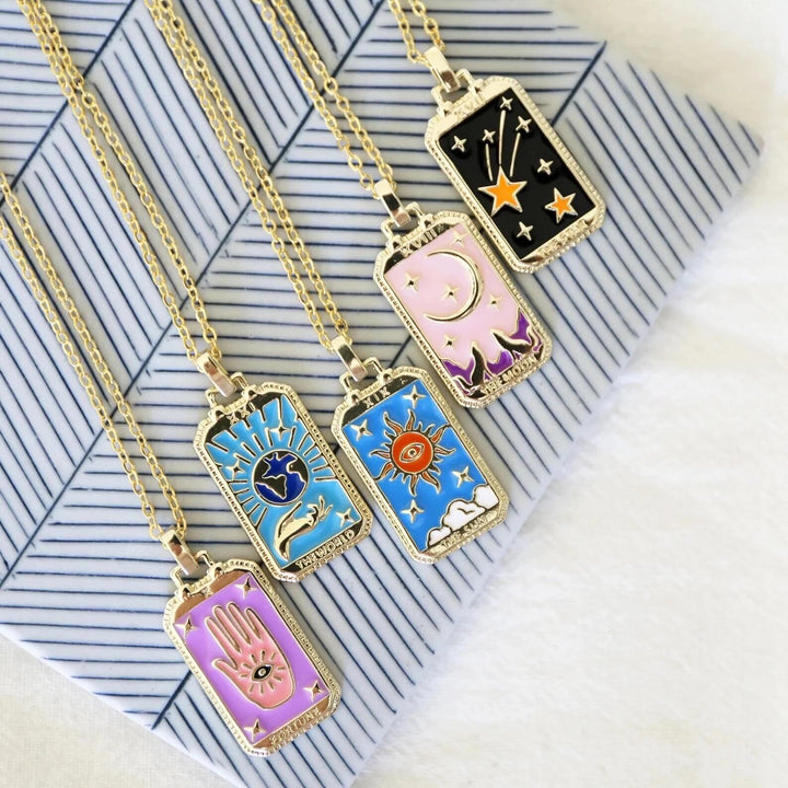 Collana con goccia di olio di elemento della carta dei tarocchi retrò Olivenorma