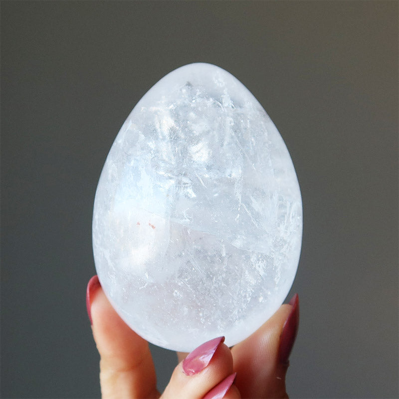 Uovo di cristallo di quarzo trasparente di Pasqua Miracolo della vita