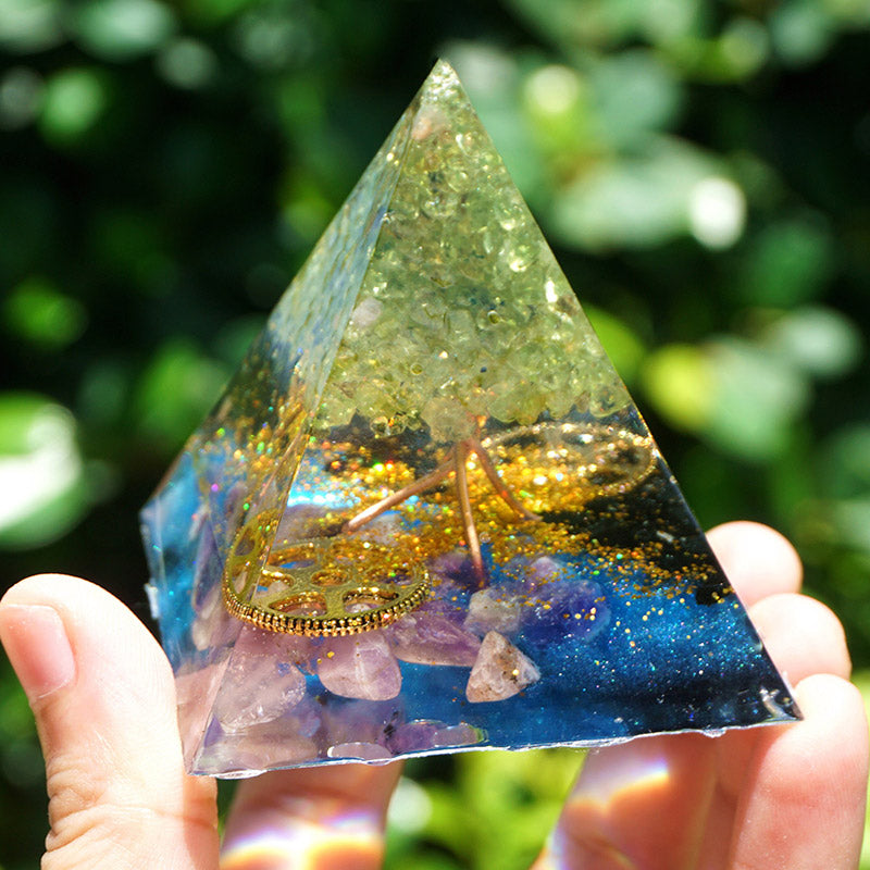Olivenorma Peridot Ametista Con Piramide Orgonica Di Tormalina Nera