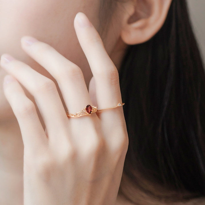 Olivenorma Red Garnet Crown Anello regolabile impilabile