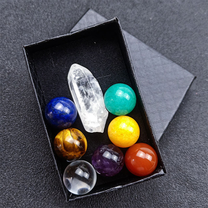 Set di cristalli con sfere arcobaleno dei chakra