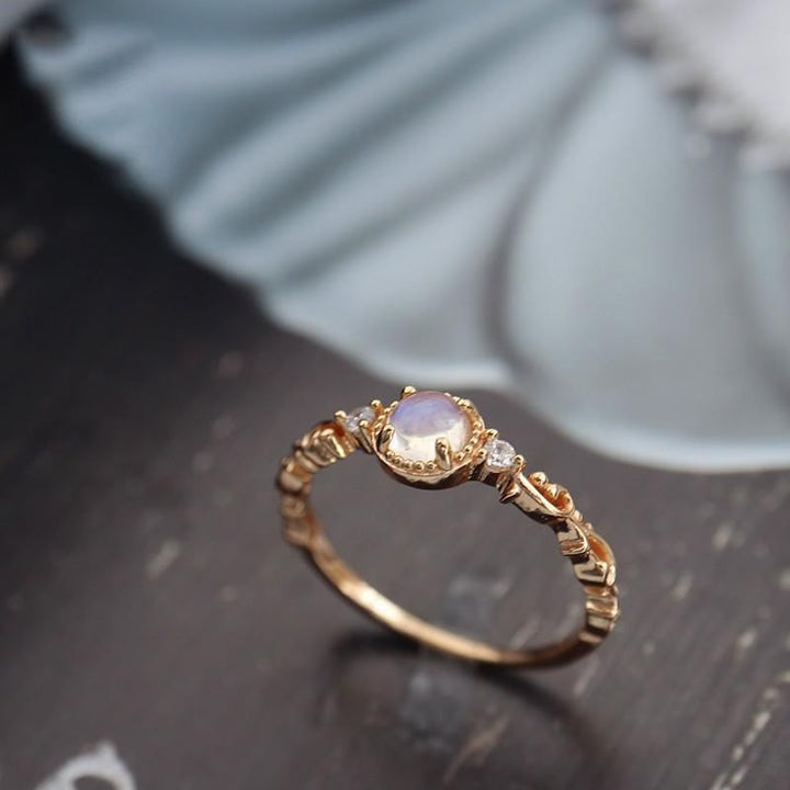 Anello delicato con zircone naturale in pietra di luna Olivenorma