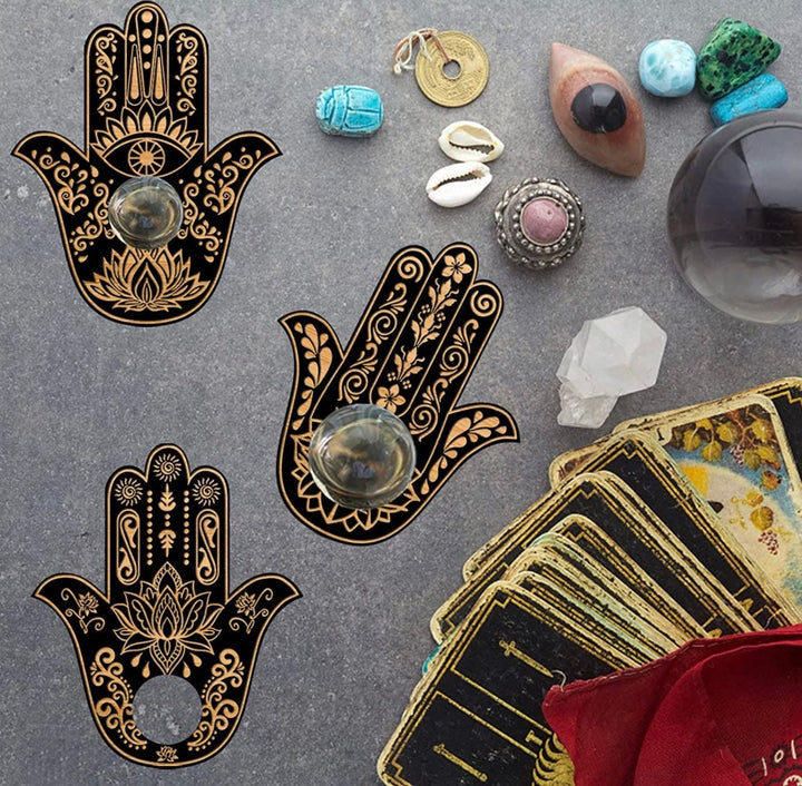 Supporto per sfera di cristallo con espositore di pietre preziose a forma di ala di Hamsa Olivenorma