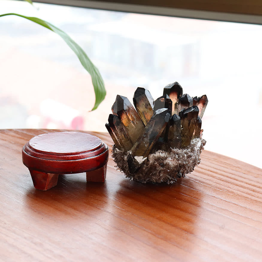 Decorazione con pietra preziosa a grappolo di quarzo fumé naturale Olivenorma