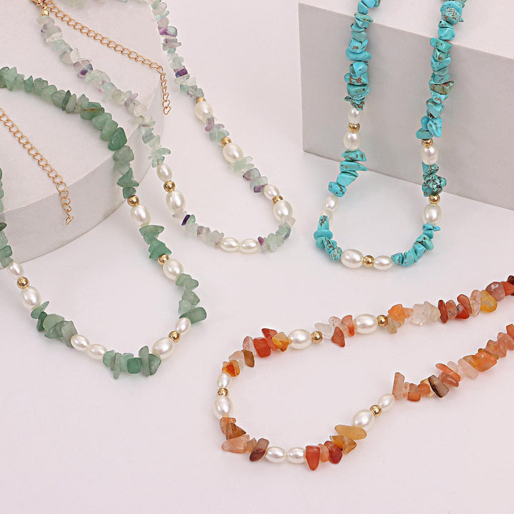 Collana con perle bohémien naturali e pietre irregolari Olivenorma 
