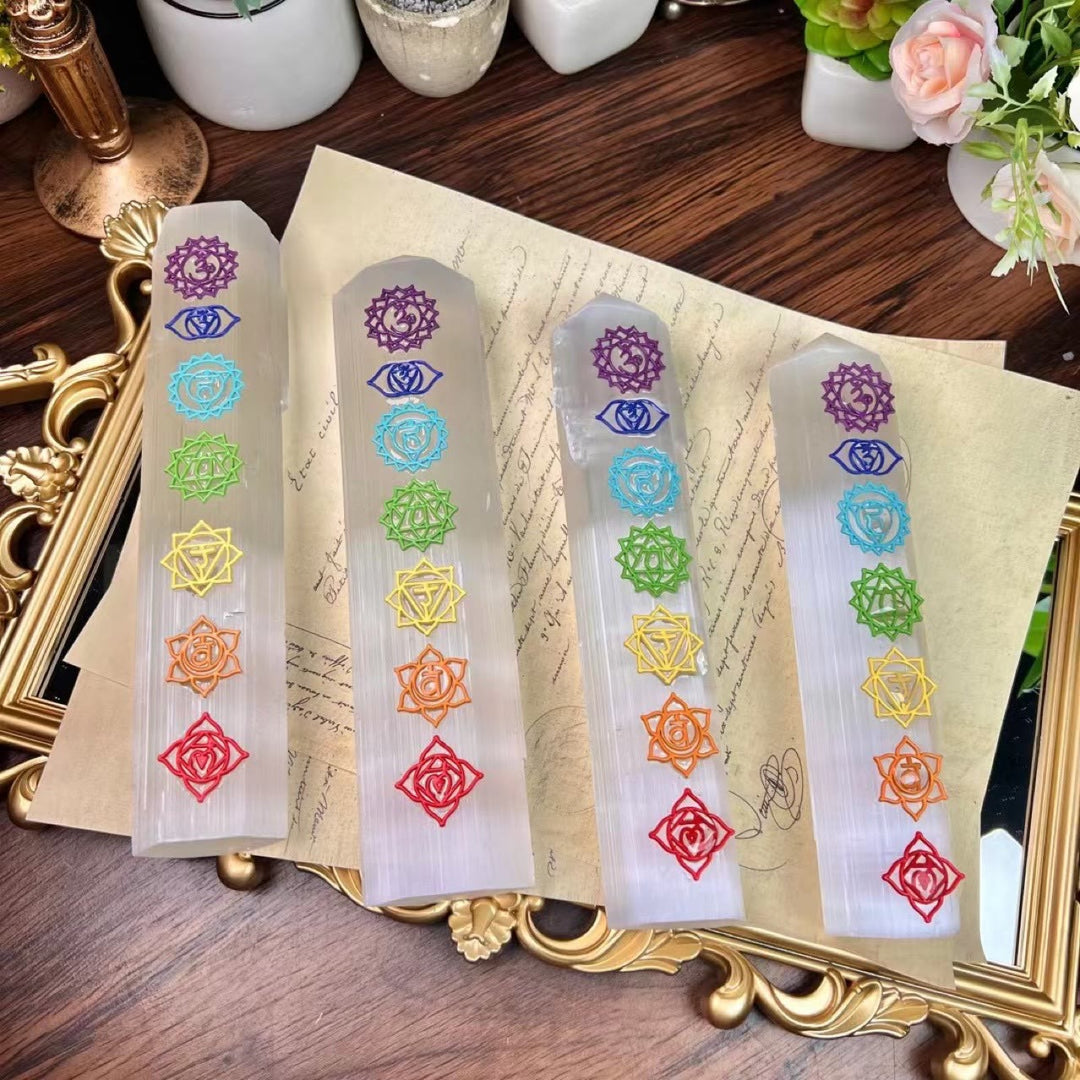 Decorazione a colonna esagonale in gesso marocchino Olivenorma 