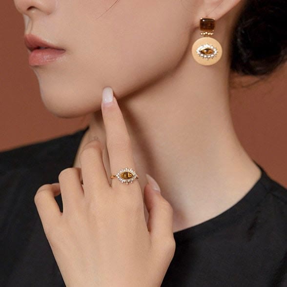 Anello vintage in oro 18 carati con occhio di tigre naturale Olivenorma 