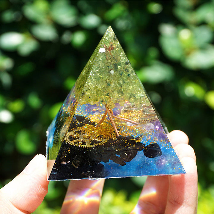 Olivenorma Peridot Ametista Con Piramide Orgonica Di Tormalina Nera