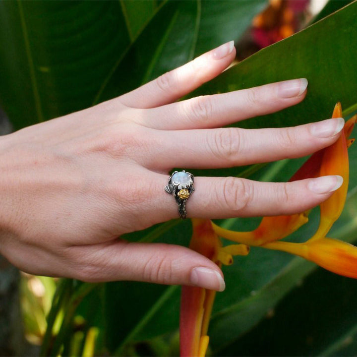 Anello in pietra di luna e rosa con orgone Olivenorma