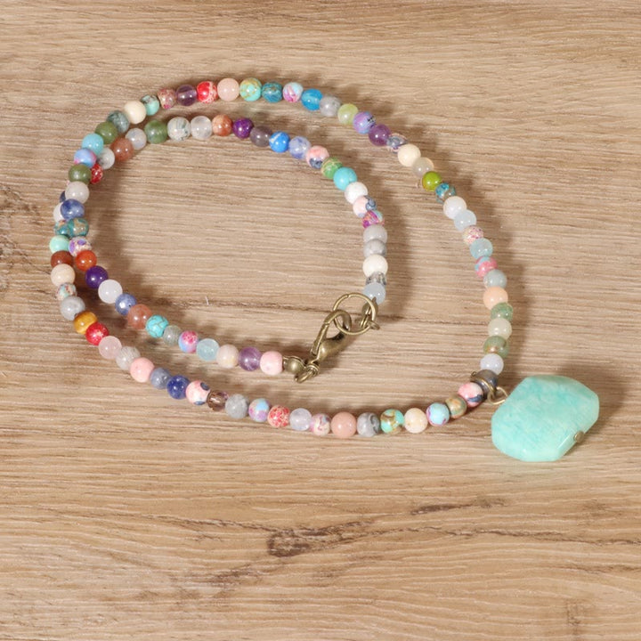 Olivenorma Collana girocollo con ciondolo geometrico in amazzonite Mala